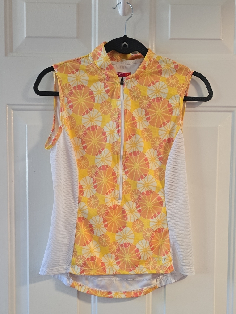 Sleeveless Cycling Jersey in Yellow & Orange Citrus Print